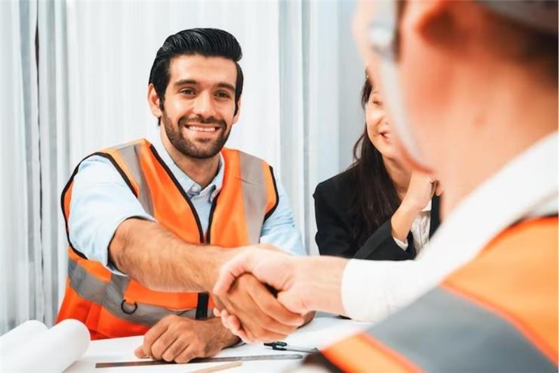 What happens if a temporary employee is injured while working for a client company?